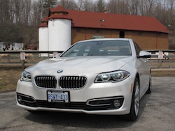 2014 寶馬 BMW 535d xDrive Metallic White front view
