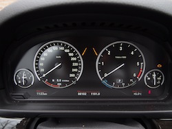 2014 寶馬 BMW 535d xDrive Metallic White instrument panel gauges