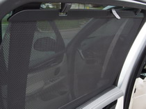 2016 BMW X5 xDrive40e Plug-In Hybrid rear sun shade